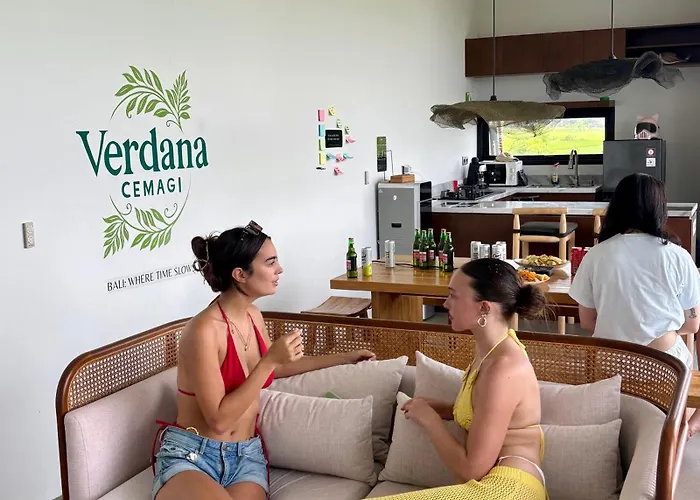 ホステル By Verdana Pool & Events Cemagi